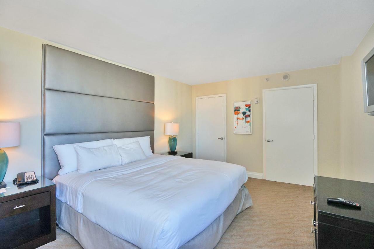 Gallery One - A Doubletree Suites By Hilton Hotel Fort Lauderdale Exterior foto